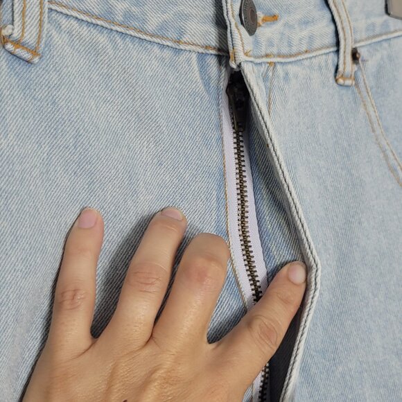 Bugle Boy 100% Cotton Unisex Light Wash High Rise Retro Jean Short Pockets Sz 34 - Picture 4 of 13